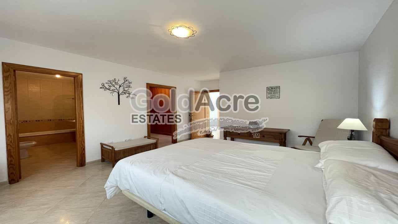 3 sypialnia Willa na sprzedaż w La Oliva z basenem - 425 000 € (Ref: 9530106)