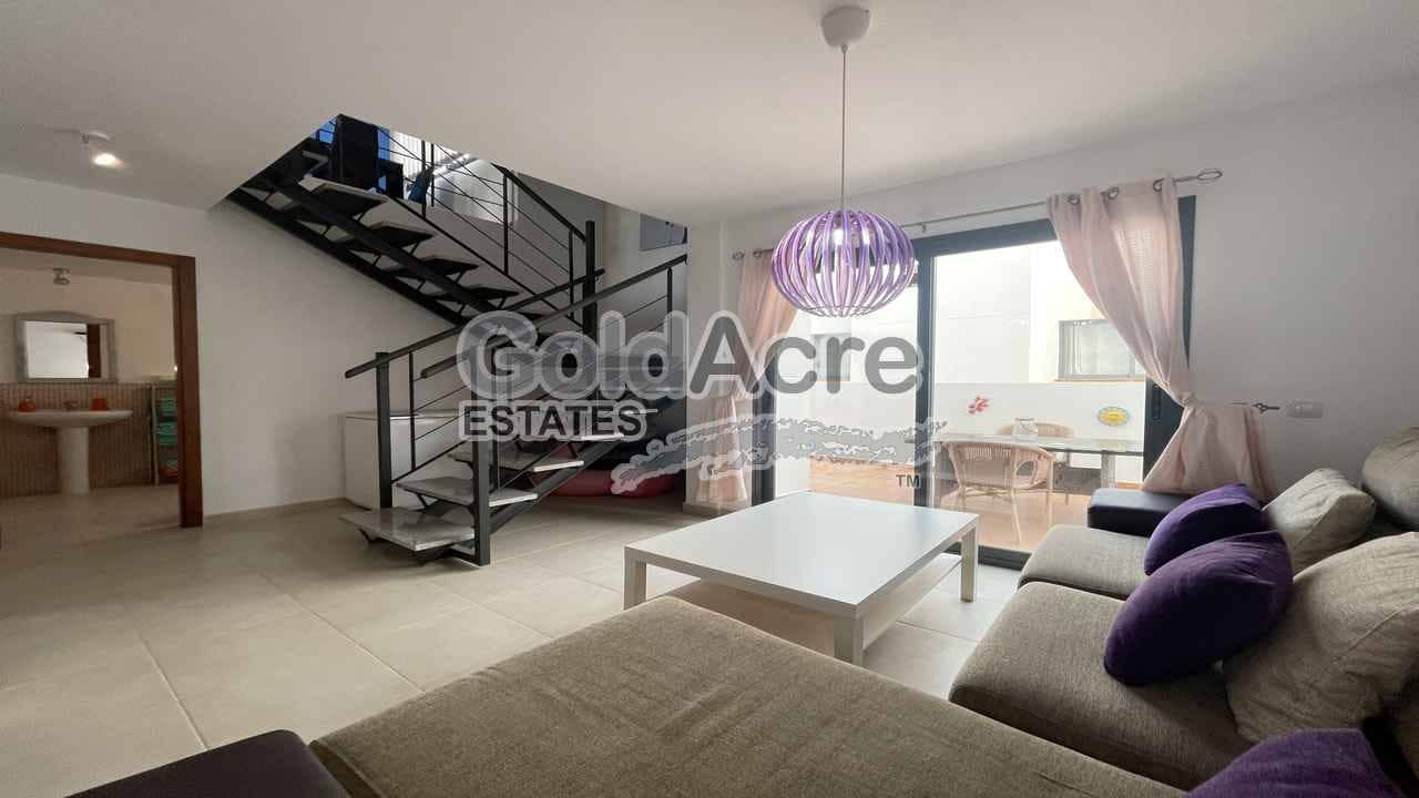 4 bedroom Apartment for sale in Antigua with pool - € 275,000 (Ref: 9533333)