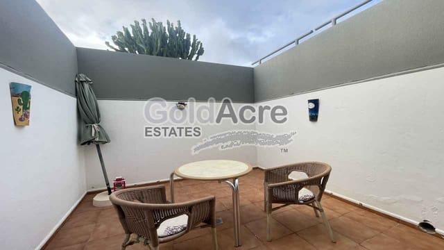 4 bedroom Apartment for sale in Antigua with pool - € 275,000 (Ref: 9533333)