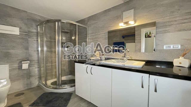 2 bedroom Apartment for sale in Corralejo, La Oliva - € 329,000 (Ref: 9535393)