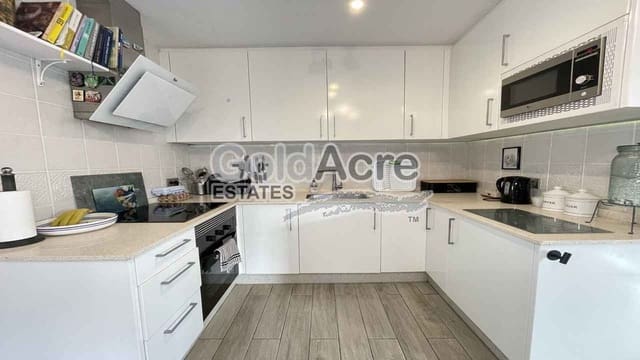 2 slaapkamer Appartement te koop in Corralejo, La Oliva - € 329.000 (Ref: 9535393)
