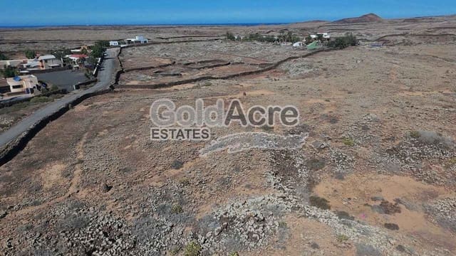 Undeveloped Land for sale in Lajares, La Oliva - € 340,000 (Ref: 9543133)