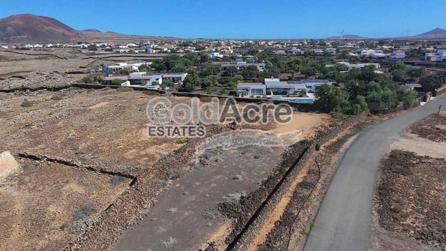 Undeveloped Land for sale in Lajares, La Oliva - € 400,000 (Ref: 9543134)