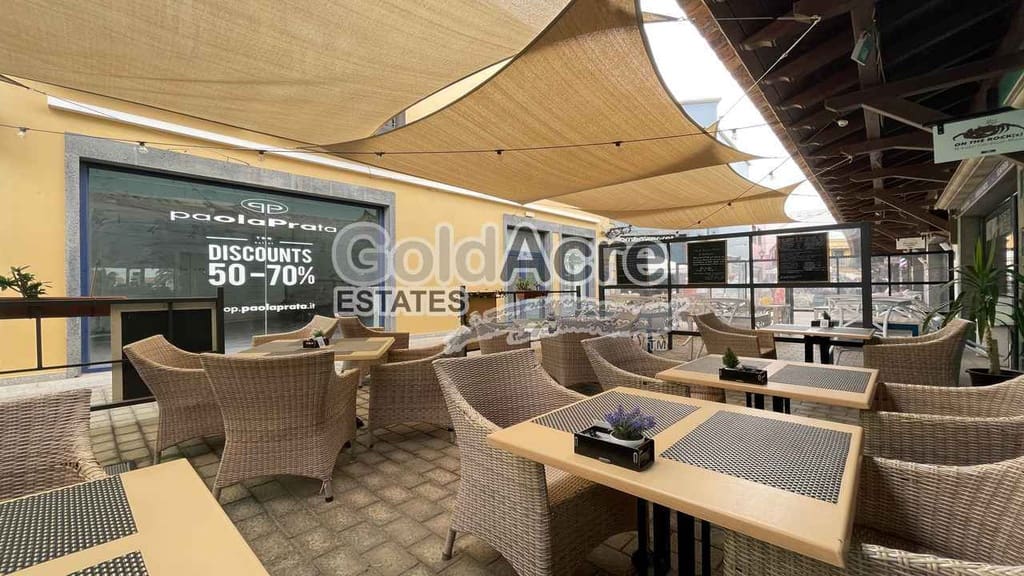 Commercial for sale in Corralejo - € 75,000 (Ref: 9555251)