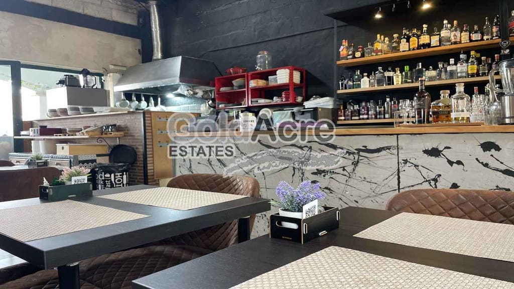 Commercial for sale in Corralejo - € 75,000 (Ref: 9555251)