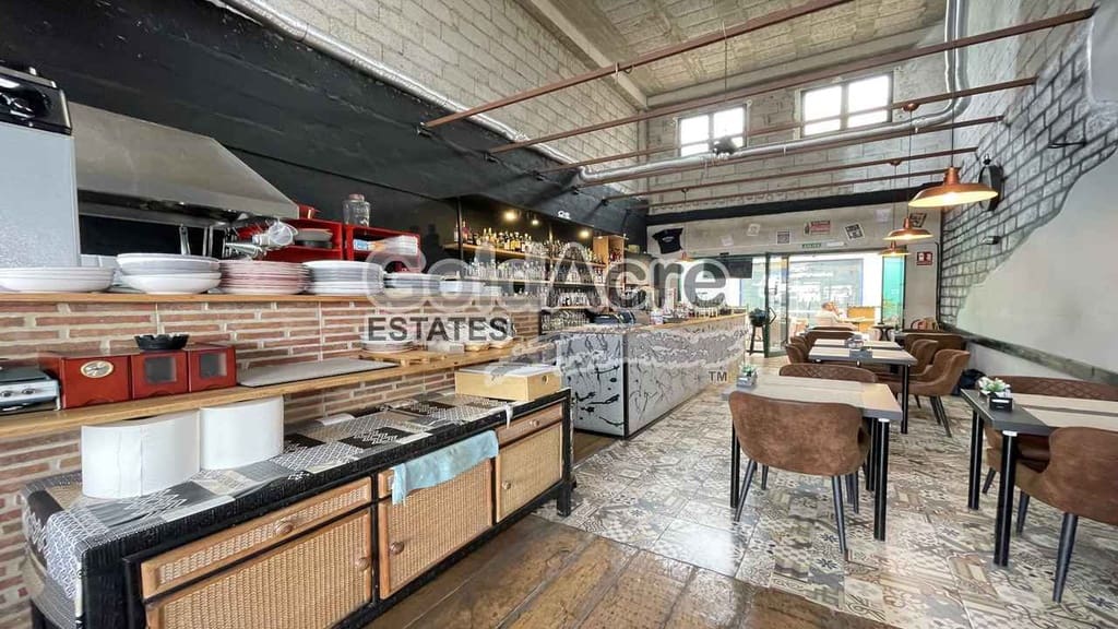 Commercial for sale in Corralejo - € 75,000 (Ref: 9555251)