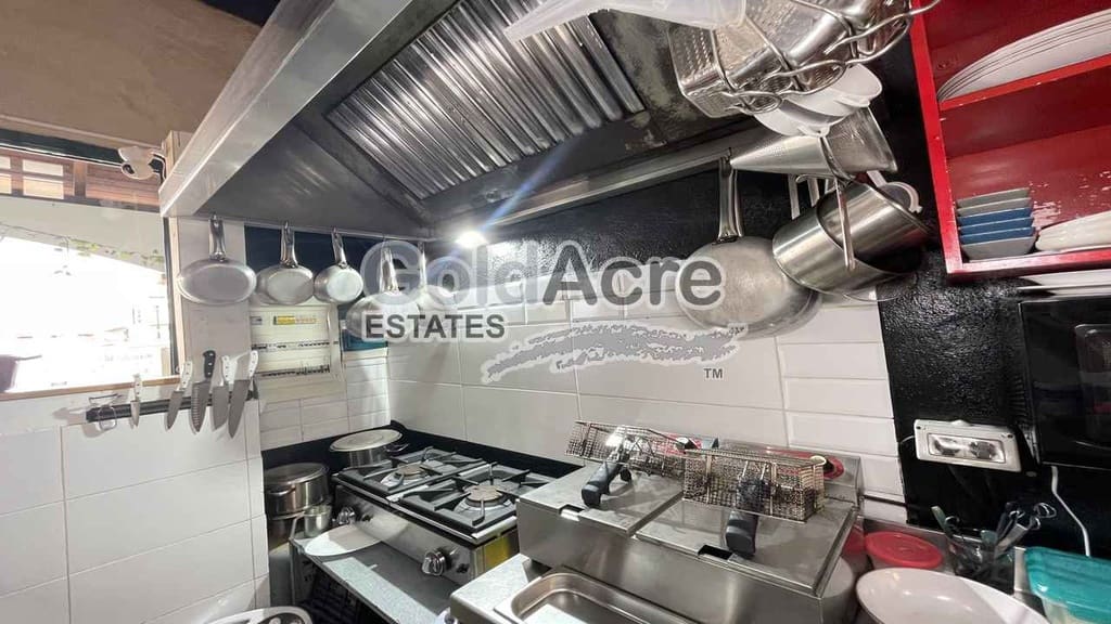 Commercial for sale in Corralejo - € 75,000 (Ref: 9555251)