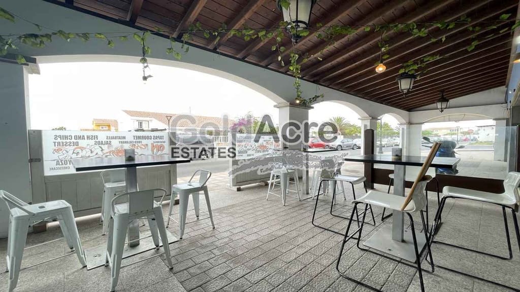 Commercial for sale in Corralejo - € 75,000 (Ref: 9555251)