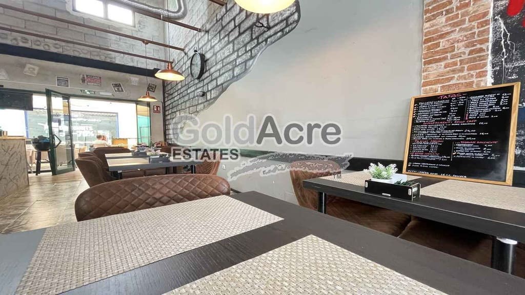 Commercial for sale in Corralejo - € 75,000 (Ref: 9555251)