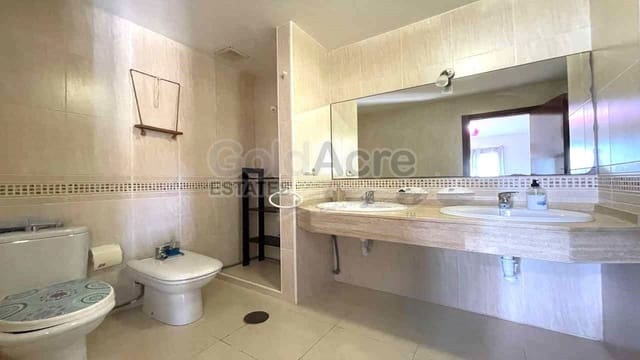 4 Zimmer Villa zu verkaufen in Corralejo, La Oliva mit Pool - 365.000 € (Ref: 9557760)