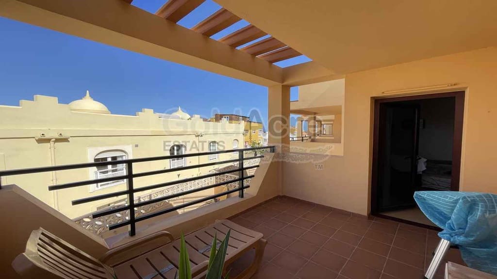 4 bedroom Villa for sale in Corralejo with pool - € 365,000 (Ref: 9557760)