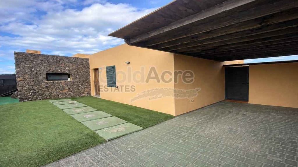 2 bedroom Villa for sale in La Oliva - € 249,000 (Ref: 9557761)