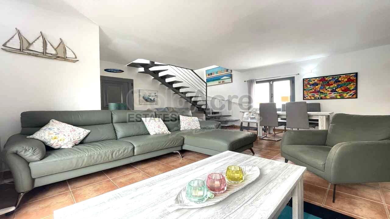 3 soveværelse Lejlighed til salg i La Oliva med swimmingpool - € 269.000 (Ref: 9615186)