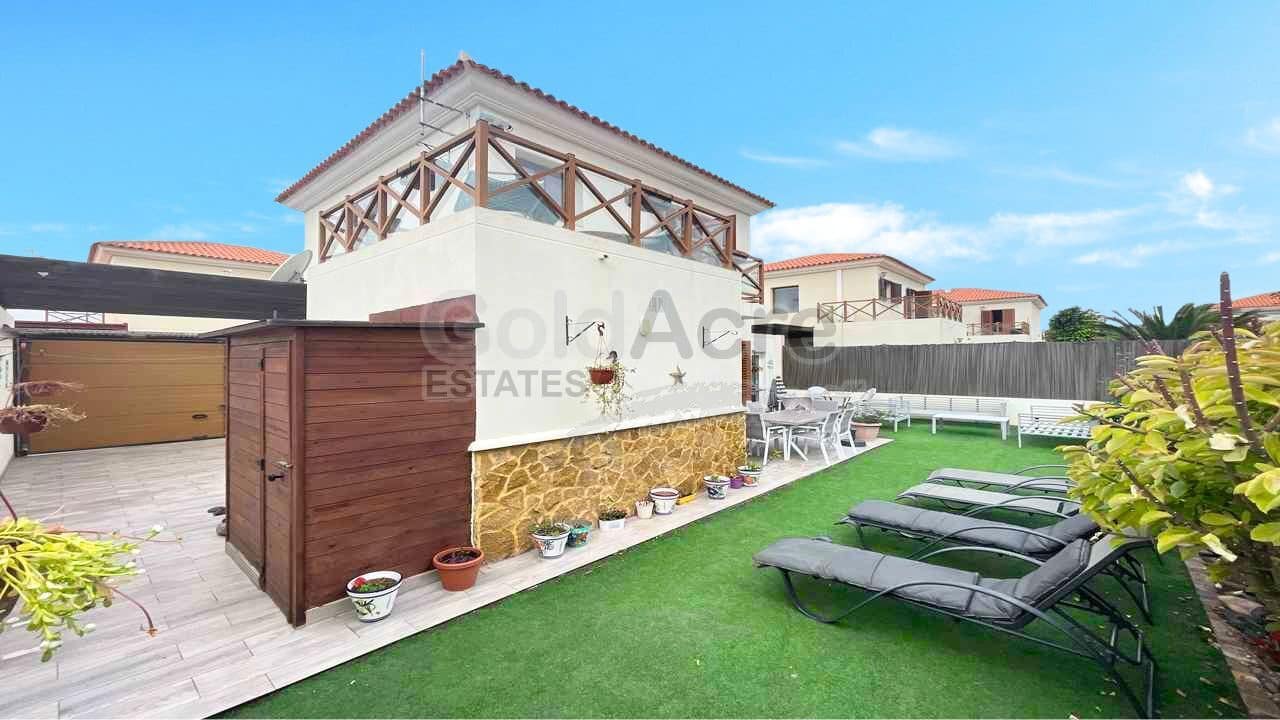 3 soveværelse Lejlighed til salg i La Oliva med swimmingpool - € 269.000 (Ref: 9615186)