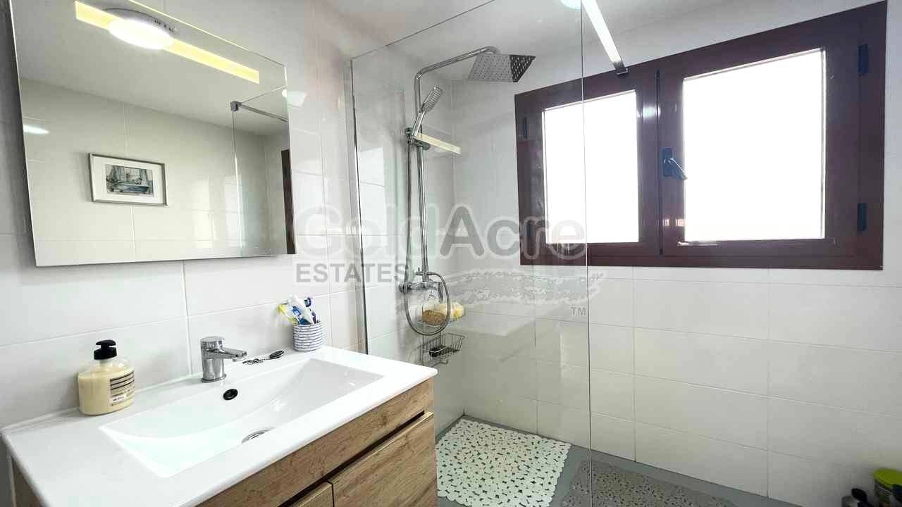 3 soveværelse Lejlighed til salg i La Oliva med swimmingpool - € 269.000 (Ref: 9615186)