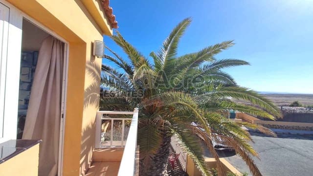 3 bedroom Villa for sale in Parque Holandés, La Oliva with pool - € 289,000 (Ref: 9615187)