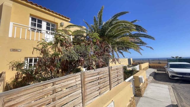 Chalet de 3 habitaciones en Parque Holandés, La Oliva en venta con piscina - 289.000 € (Ref: 9615187)