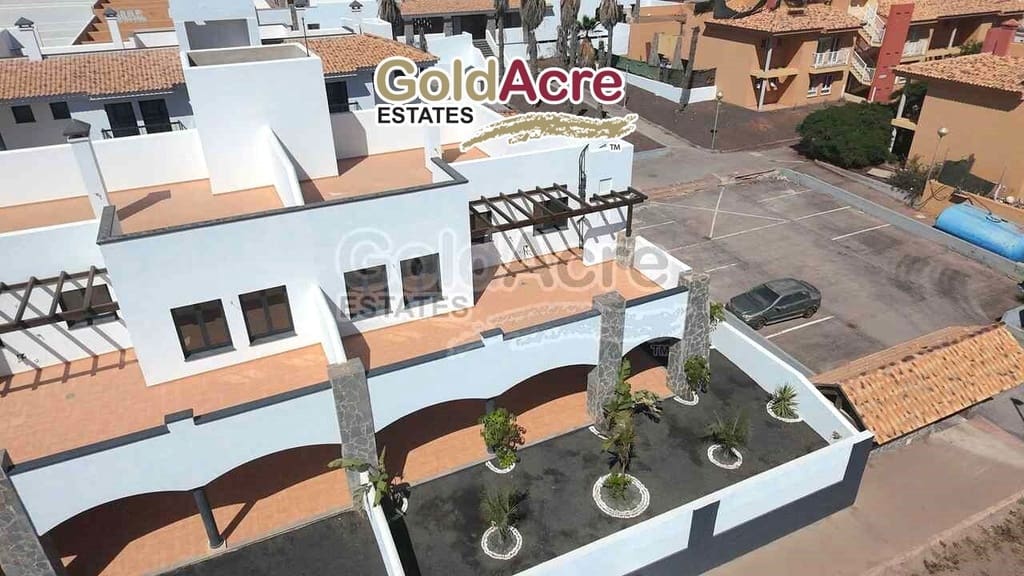 3 sypialnia Apartament na sprzedaż w Corralejo z basenem - 340 000 € (Ref: 9730165)