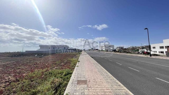 Grond te koop in Corralejo, La Oliva - € 249.000 (Ref: 9730166)