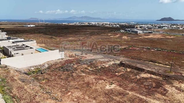 Grond te koop in Corralejo, La Oliva - € 249.000 (Ref: 9730166)