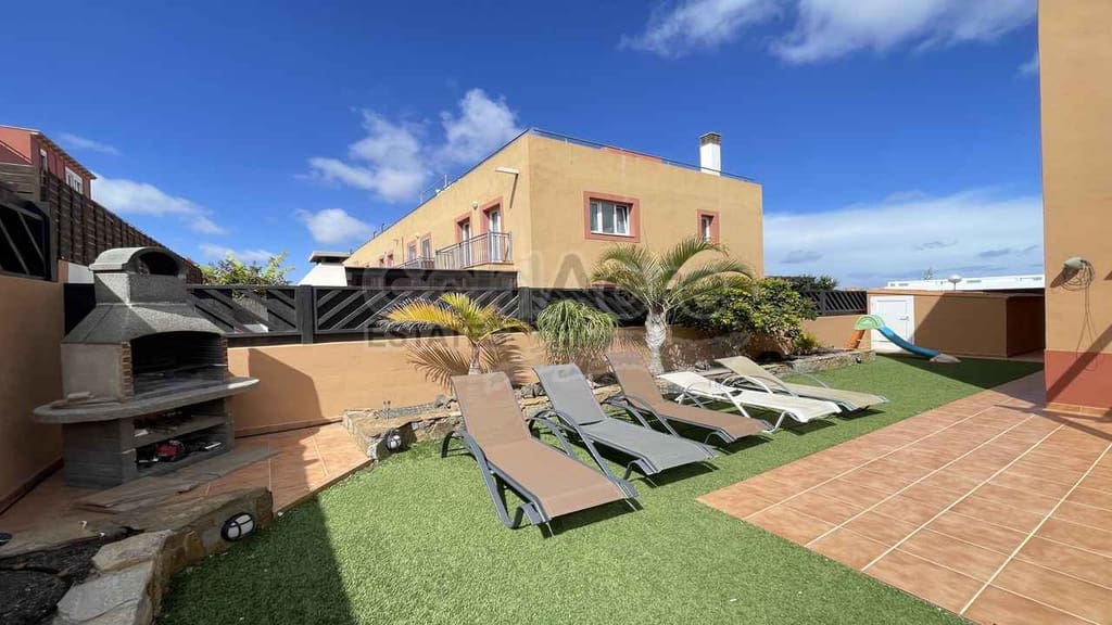 3 camera da letto Villa in vendita in Corralejo con piscina garage - 469.000 € (Rif: 9730168)