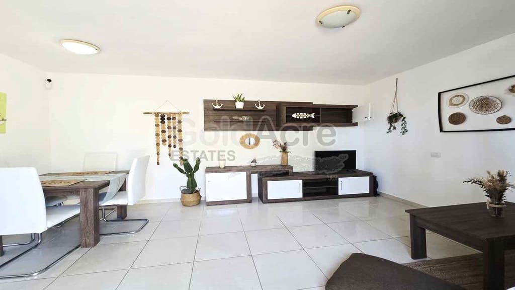 1 bedroom Apartment for sale in Corralejo with pool - € 189,000 (Ref: 9730415)