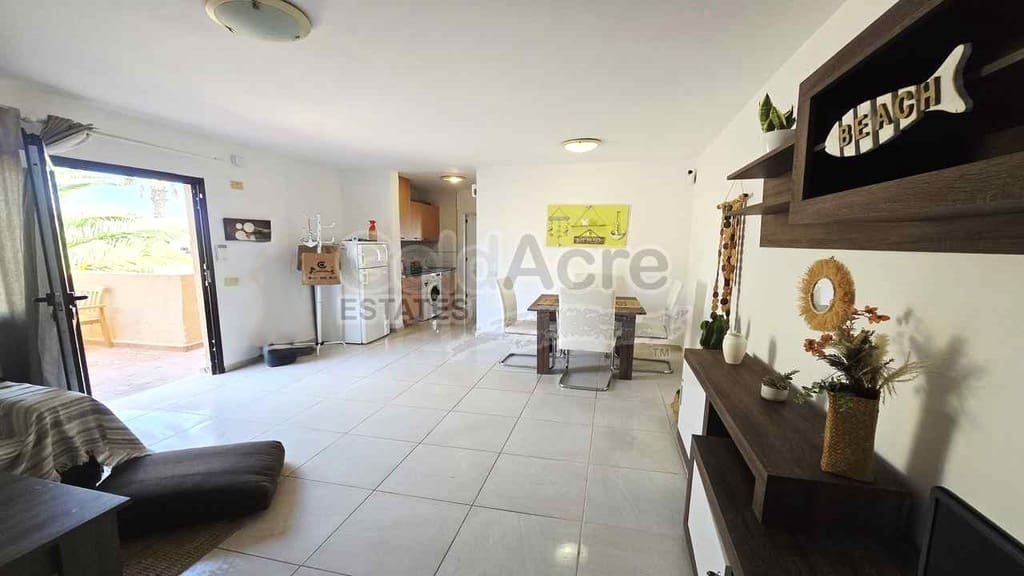 1 bedroom Apartment for sale in Corralejo with pool - € 189,000 (Ref: 9730415)