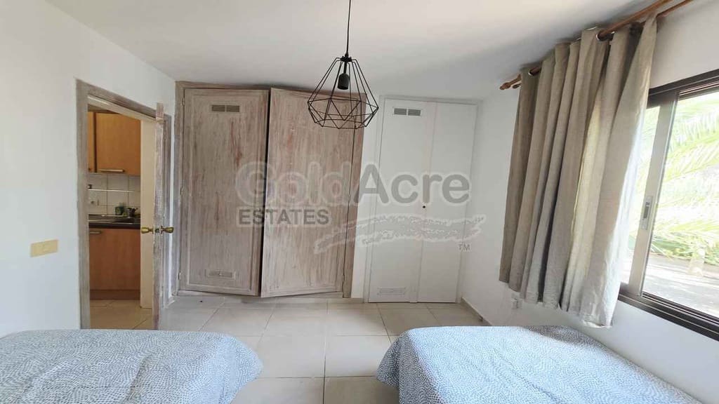 1 bedroom Apartment for sale in Corralejo with pool - € 189,000 (Ref: 9730415)