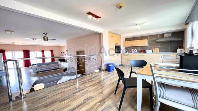 Lejlighed til salg i Corralejo, La Oliva med swimmingpool - € 159.000 (Ref: 9731552)