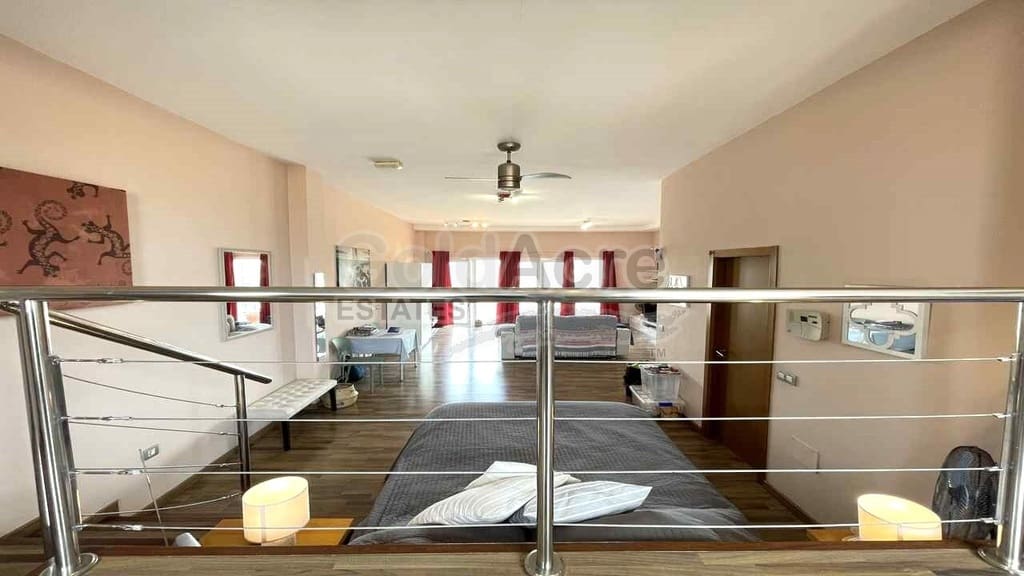 Apartment for sale in Corralejo with pool - € 159,000 (Ref: 9731552)