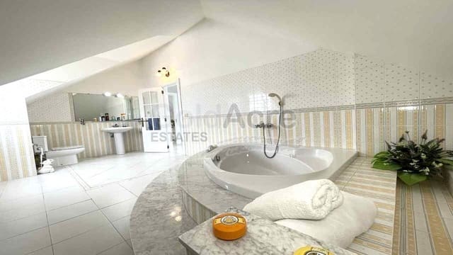 3 soverom Villa til salgs i Corralejo, La Oliva med svømmebasseng garasje - € 849 000 (Ref: 9733372)