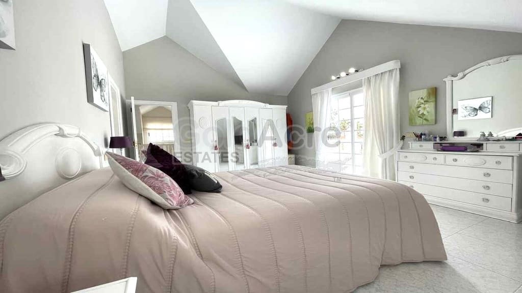 Chalet de 3 habitaciones en Corralejo en venta con piscina garaje - 849.000 € (Ref: 9733372)