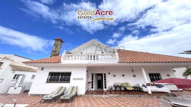3 soverom Villa til salgs i Corralejo, La Oliva med svømmebasseng garasje - € 849 000 (Ref: 9733372)