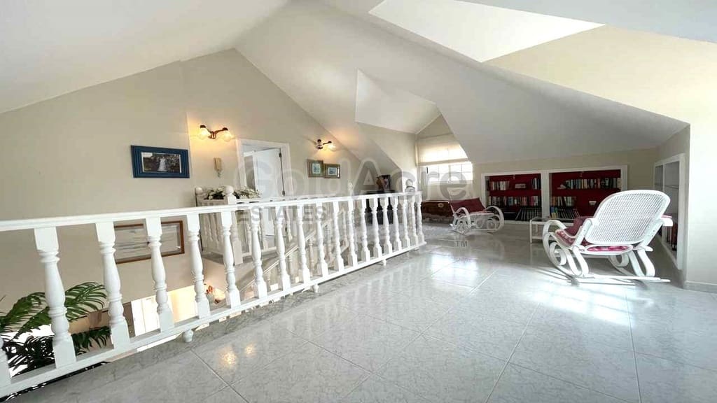 Chalet de 3 habitaciones en Corralejo en venta con piscina garaje - 849.000 € (Ref: 9733372)