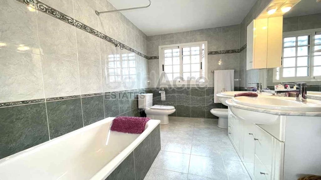 Chalet de 3 habitaciones en Corralejo en venta con piscina garaje - 849.000 € (Ref: 9733372)