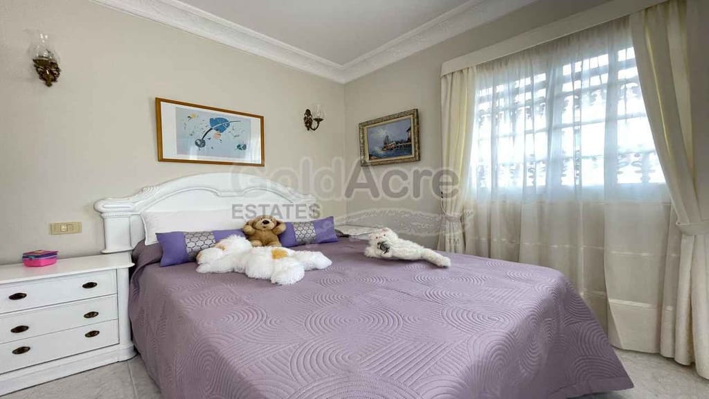 Chalet de 3 habitaciones en Corralejo en venta con piscina garaje - 849.000 € (Ref: 9733372)