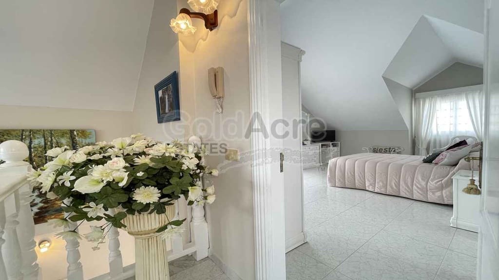 Chalet de 3 habitaciones en Corralejo en venta con piscina garaje - 849.000 € (Ref: 9733372)