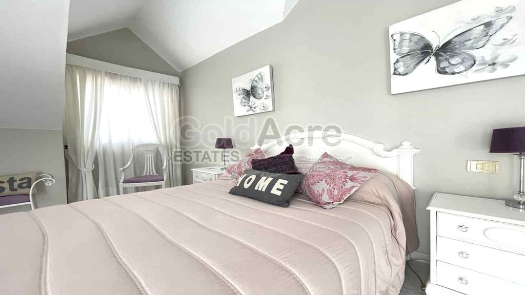 Chalet de 3 habitaciones en Corralejo en venta con piscina garaje - 849.000 € (Ref: 9733372)
