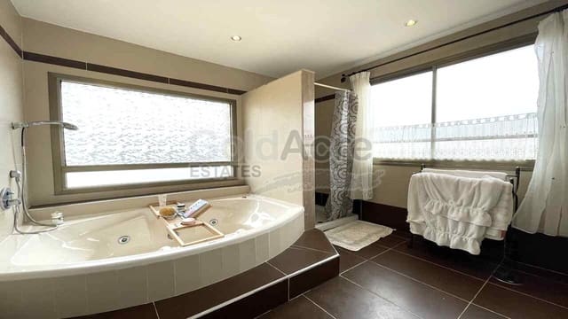 3 soveværelse Villa til salg i Villaverde, La Oliva med swimmingpool - € 599.000 (Ref: 9733734)