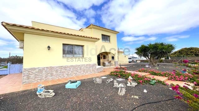 3 sovrum Villa till salu i Villaverde, La Oliva med pool - 599 000 € (Ref: 9733734)