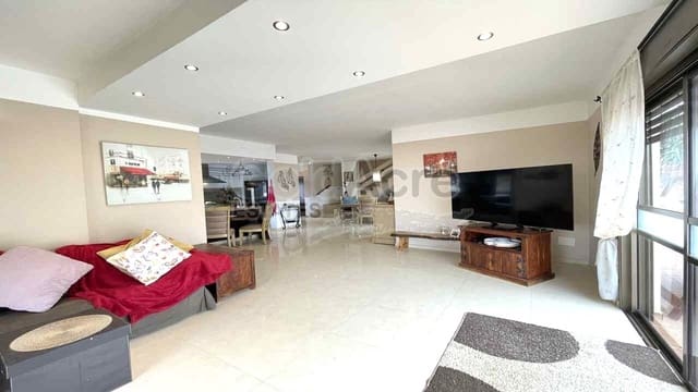 3 soverom Villa til salgs i Villaverde, La Oliva med svømmebasseng garasje - € 599 000 (Ref: 9733734)