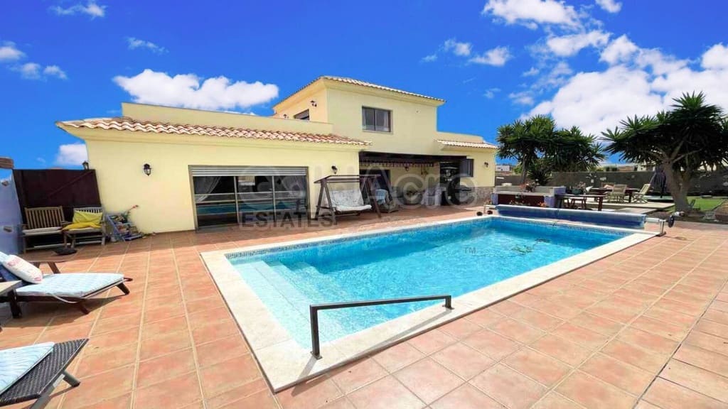 3 camera da letto Villa in vendita in Villaverde con piscina garage - 599.000 € (Rif: 9733734)