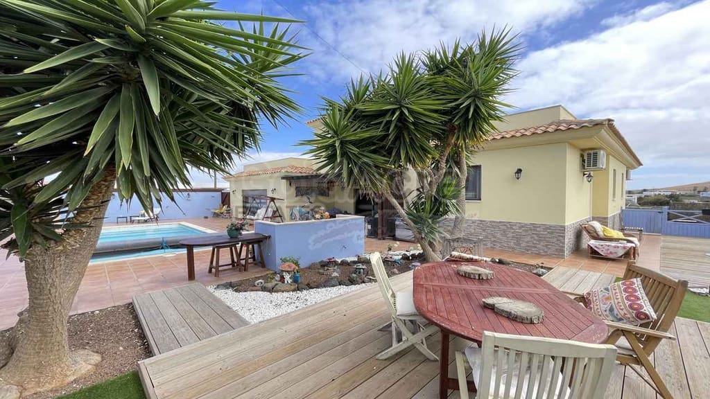 3 camera da letto Villa in vendita in Villaverde con piscina garage - 599.000 € (Rif: 9733734)