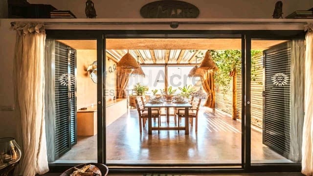 3 makuuhuone Huvila myytävänä paikassa La Oliva - 349 000 € (Ref: 9737933)