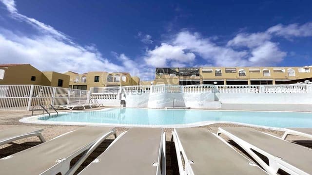 1 soverom Leilighet til salgs i Costa de Antigua, Antigua med svømmebasseng - € 149 000 (Ref: 9737967)