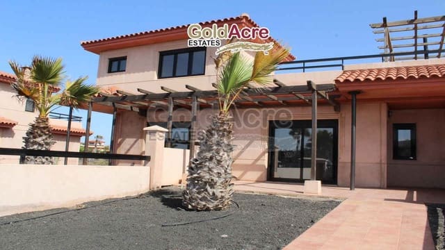 1 soverom Villa til salgs i Majanicho, La Oliva med svømmebasseng - € 169 000 (Ref: 9737968)