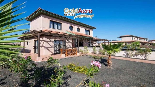 3 soveværelse Villa til salg i Majanicho, La Oliva med swimmingpool - € 245.000 (Ref: 9737969)