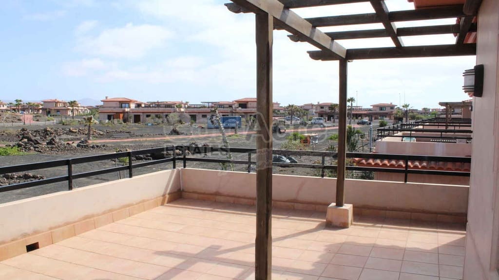 3 bedroom Villa for sale in Majanicho with pool - € 245,000 (Ref: 9737969)