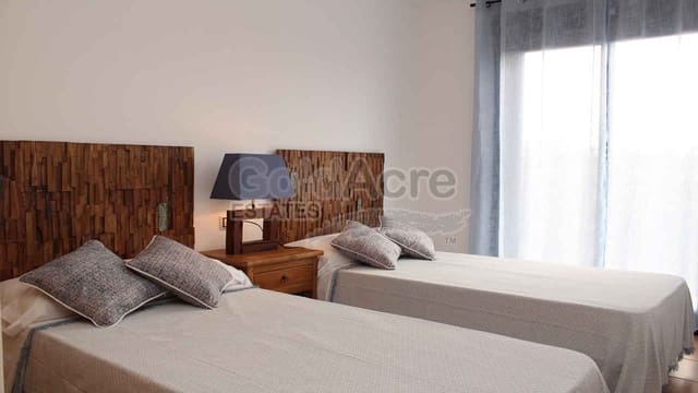 3 sypialnia Willa na sprzedaż w Majanicho, La Oliva z basenem - 245 000 € (Ref: 9737969)