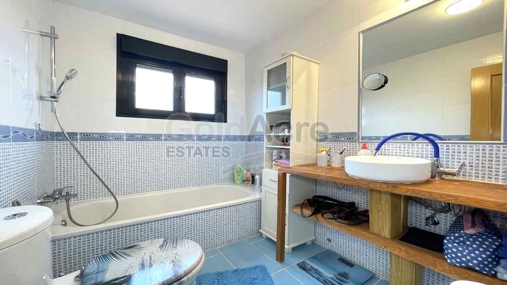 2 quarto Moradia para venda em Majanicho com piscina - 289 000 € (Ref: 9737971)